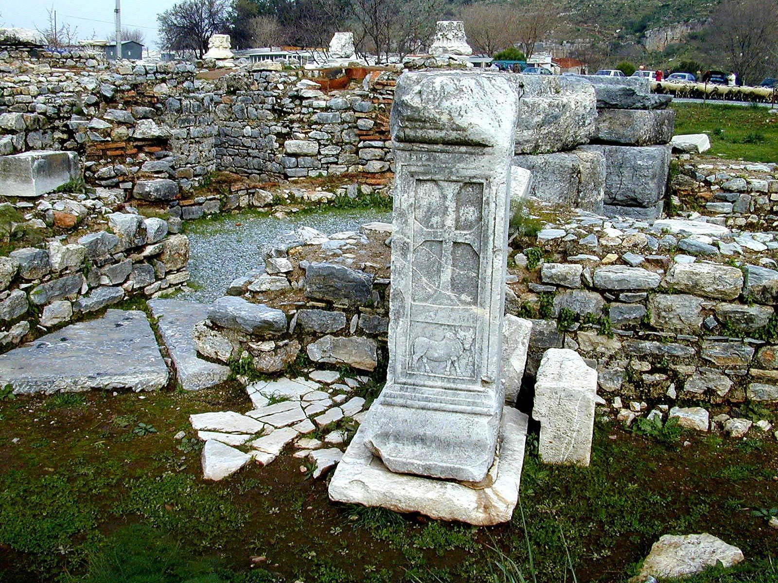 Ephesus Luke's tomb with bull tb010501537